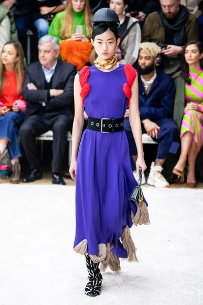 Look 12